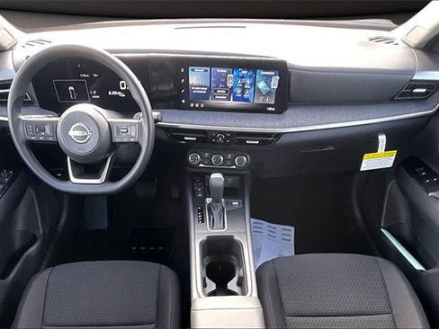 New 2026 Nissan Kicks S image 5