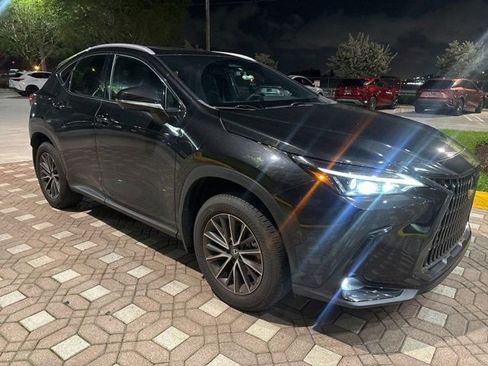 Used 2024 Lexus NX 250 FWD image 2