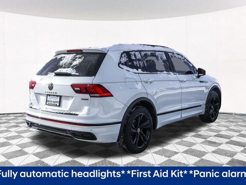 Used 2023 Volkswagen Tiguan SE R-Line image 11