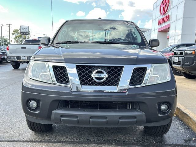 Used 2015 Nissan Frontier SV w/ SV Value Truck Package RWD image 2