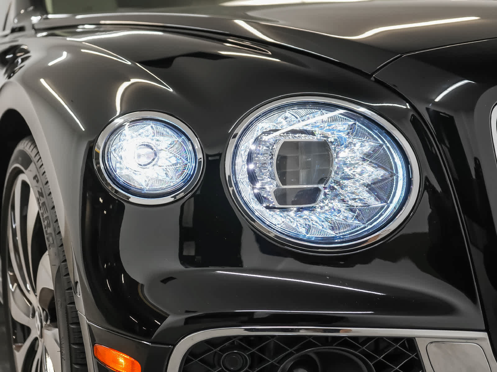 Used 2022 Bentley Flying Spur V8 AWD/4WD image 7