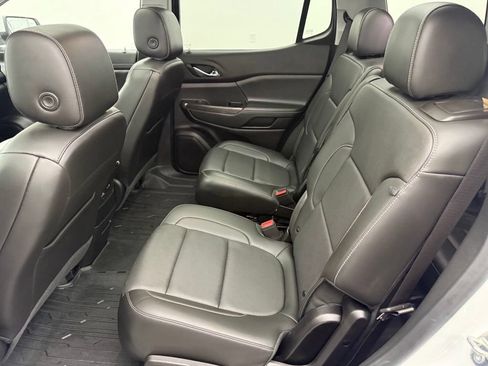 Used 2023 GMC Acadia SLT AWD/4WD image 38