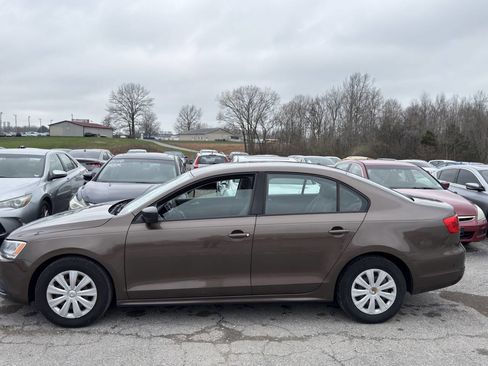 Used 2011 Volkswagen Jetta S image 3