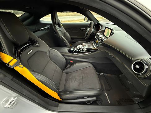 Used 2018 Mercedes-Benz AMG GT R image 23
