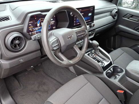 Used 2024 Chevrolet Colorado Trail Boss image 16