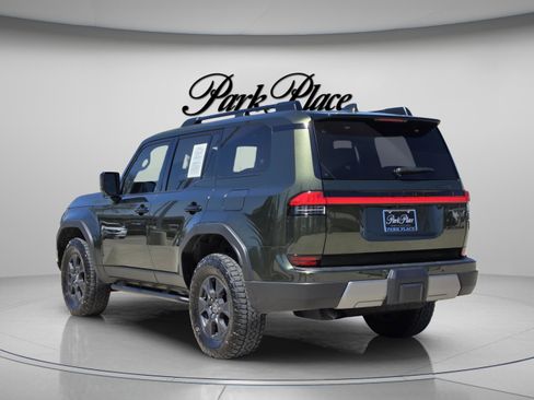 Certified 2024 Lexus GX 550 image 3