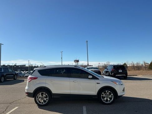 Used 2015 Ford Escape Titanium image 4