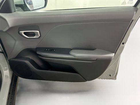 Used 2025 Kia K4 FWD image 31