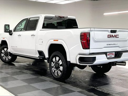 New 2026 GMC Sierra 2500 Denali w/ Denali Reserve Package image 2