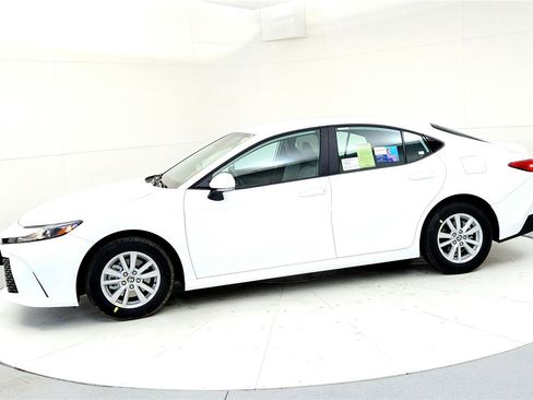 New 2026 Toyota Camry LE image 3