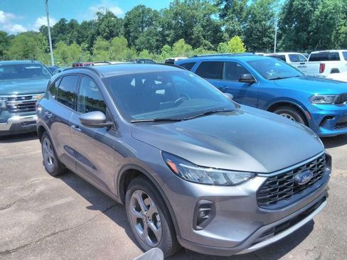 Used 2025 Ford Escape ST-Line Select AWD/4WD image 4