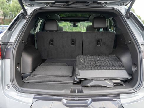 Used 2023 Chevrolet Blazer Premier w/ Driver Confidence II Package AWD/4WD image 9