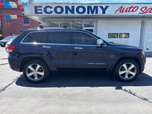 Used 2014 Jeep Grand Cherokee Overland w/ Advanced Technology Group AWD/4WD image 2
