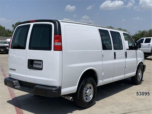 Used 2021 Chevrolet Express 2500 w/ Driver Convenience Package RWD image 2