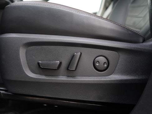 Used 2023 Nissan Pathfinder Platinum w/ Lighting Package (N93) image 23