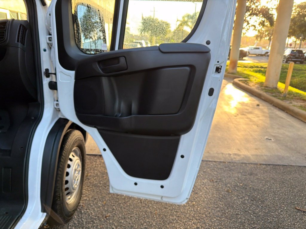 Used 2025 RAM ProMaster 2500 w/ Convenience Group FWD image 26