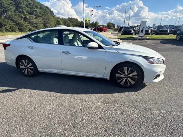 Used 2020 Nissan Altima 2.5 SL FWD image 3