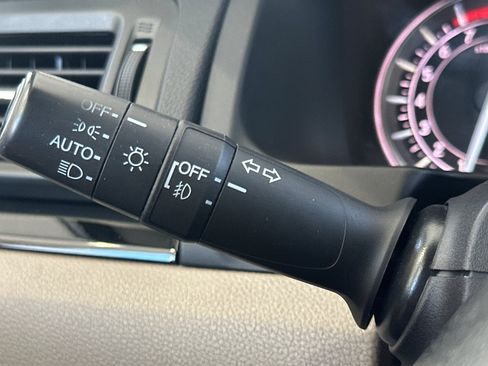 Used 2016 Honda Pilot Touring image 32