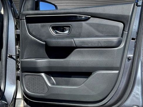 Used 2025 Honda Pilot EX-L image 27