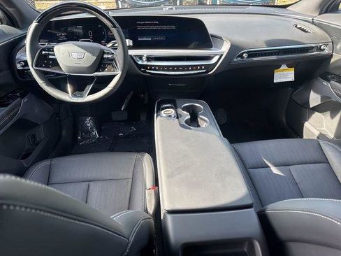 New 2025 Cadillac Lyriq Sport image 17