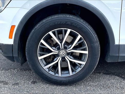 Used 2018 Volkswagen Tiguan SE FWD image 4
