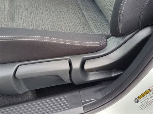 Used 2021 Nissan Rogue S image 12