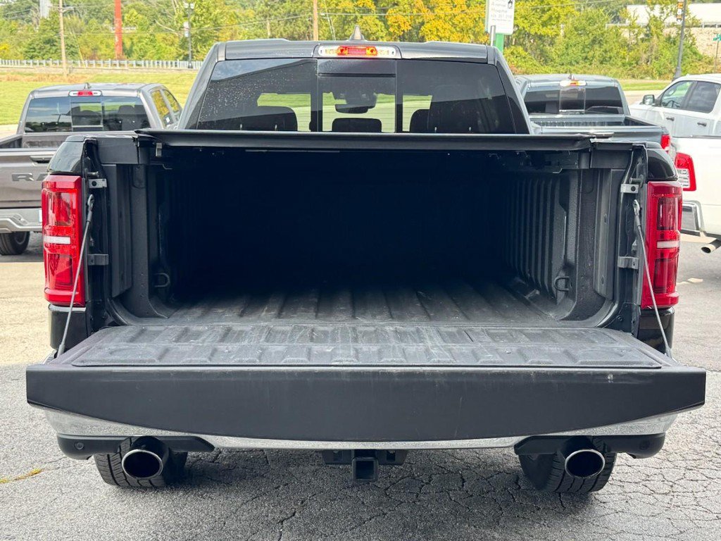 Used 2025 RAM 1500 Limited AWD/4WD image 5