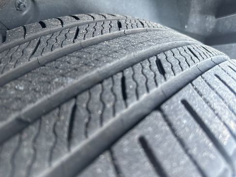 Used 2023 Toyota Highlander LE image 7