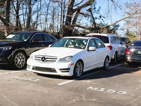 Used 2013 Mercedes-Benz C 300 4MATIC Sedan image 1