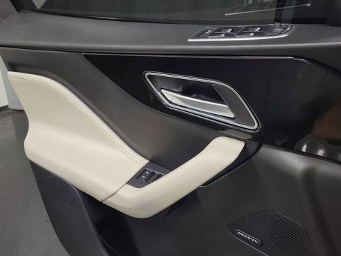 Used 2020 Jaguar F-PACE Prestige AWD/4WD image 21