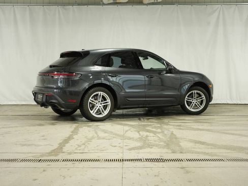 Certified 2022 Porsche Macan AWD/4WD image 7