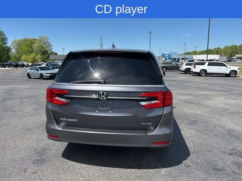 Used 2023 Honda Odyssey Elite image 5
