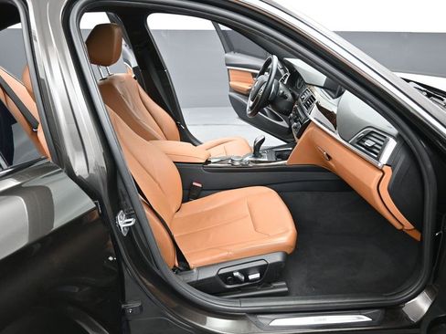 Used 2016 BMW 340i xDrive Sedan image 35