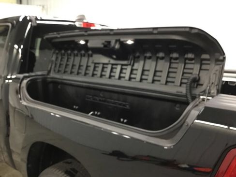 Used 2023 RAM 1500 Laramie AWD/4WD image 15
