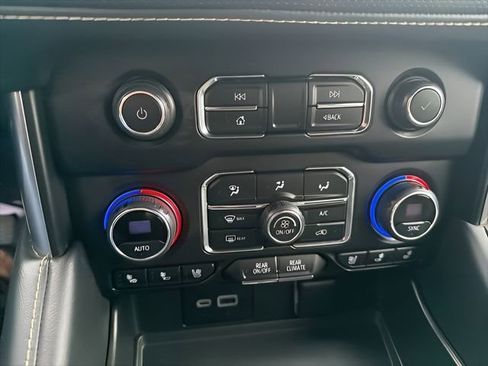 Used 2024 Chevrolet Tahoe Premier image 20