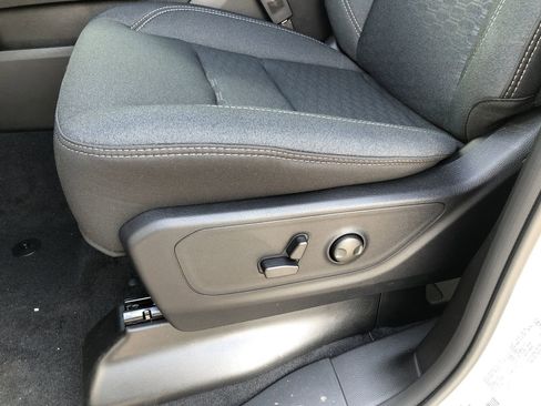 New 2026 RAM 1500 4x4 Crew Cab image 22