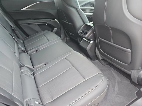 Used 2024 Cadillac Lyriq Luxury w/ LPO, Floor Liner Package RWD image 11