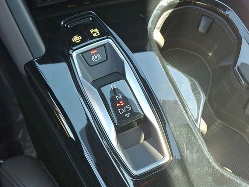 Used 2025 Audi Q5 Premium w/ Premium Plus AWD/4WD image 18