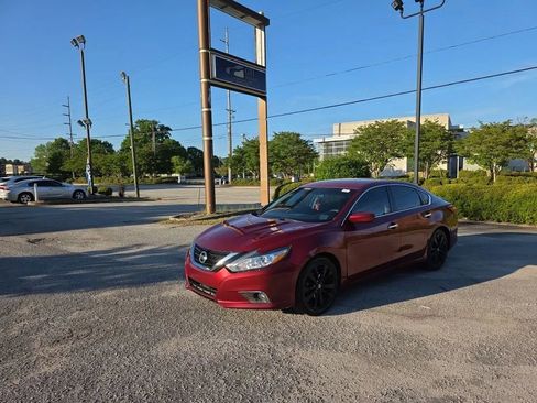 Used 2016 Nissan Altima 2.5 SR image 1