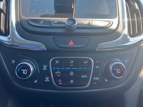 Used 2019 Chevrolet Equinox Premier FWD image 19