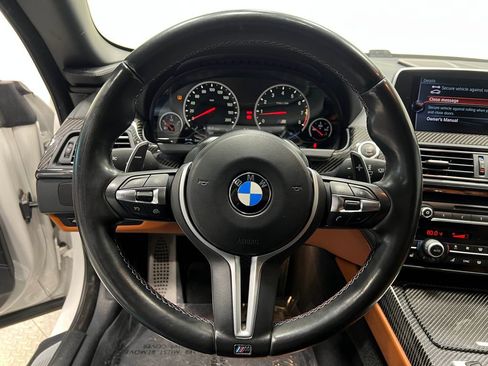 Used 2017 BMW M6 Convertible image 22