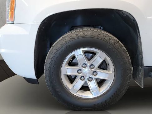 Used 2014 GMC Yukon XL SLT AWD/4WD image 21