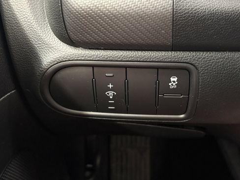 Used 2017 Kia Forte S FWD image 17