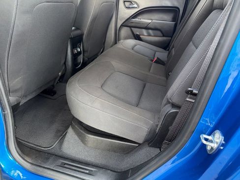Used 2022 Chevrolet Colorado LT w/ LT Convenience Package AWD/4WD image 26