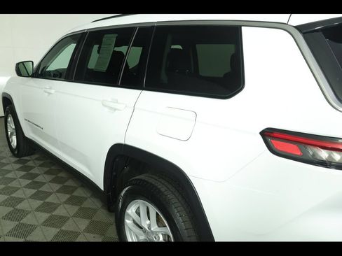 Certified 2023 Jeep Grand Cherokee L Laredo w/ Luxury Tech Group I AWD/4WD image 19