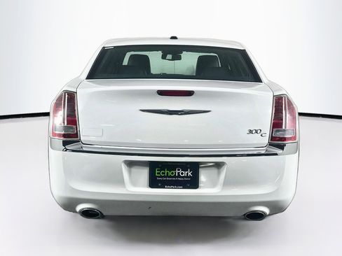 Used 2014 Chrysler 300 C RWD image 7