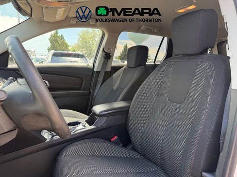 Used 2017 GMC Terrain SLE FWD image 6