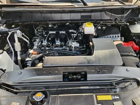 Used 2026 Nissan Pathfinder SL FWD image 32