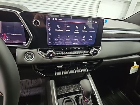 New 2026 GMC Canyon Elevation w/ Convenience Package image 12