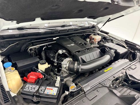 Used 2022 Nissan Frontier PRO-4X w/ Pro-4X Premium Package image 16